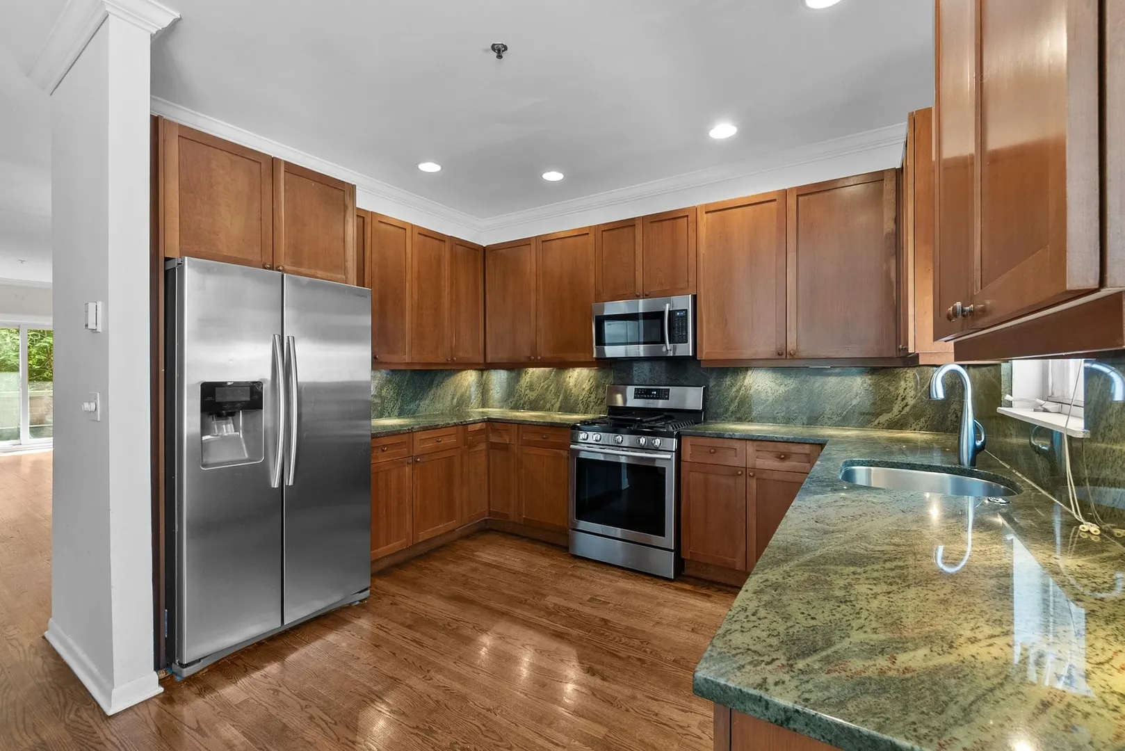 1716 E 54TH Street F IL