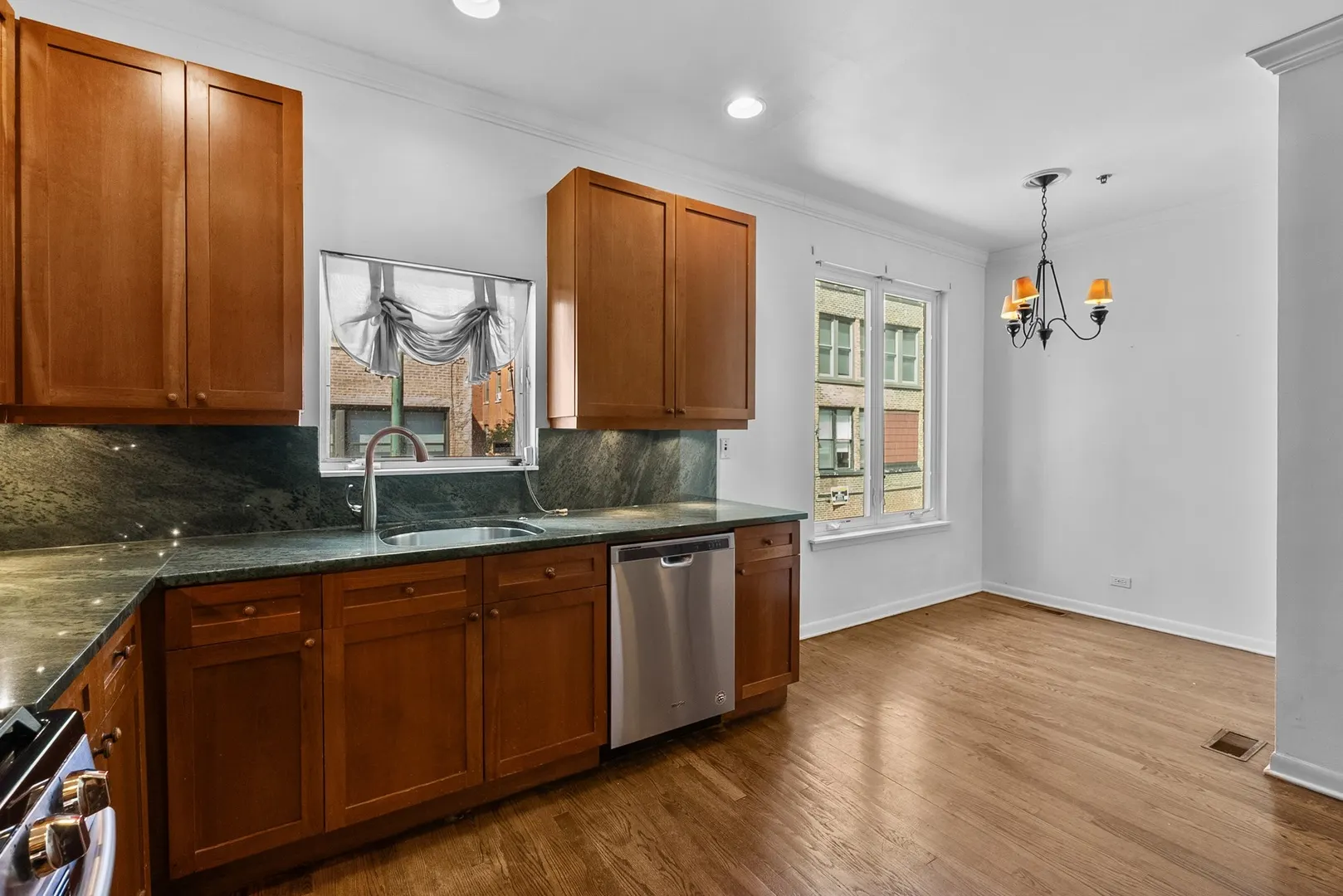 1716 E 54TH Street F IL