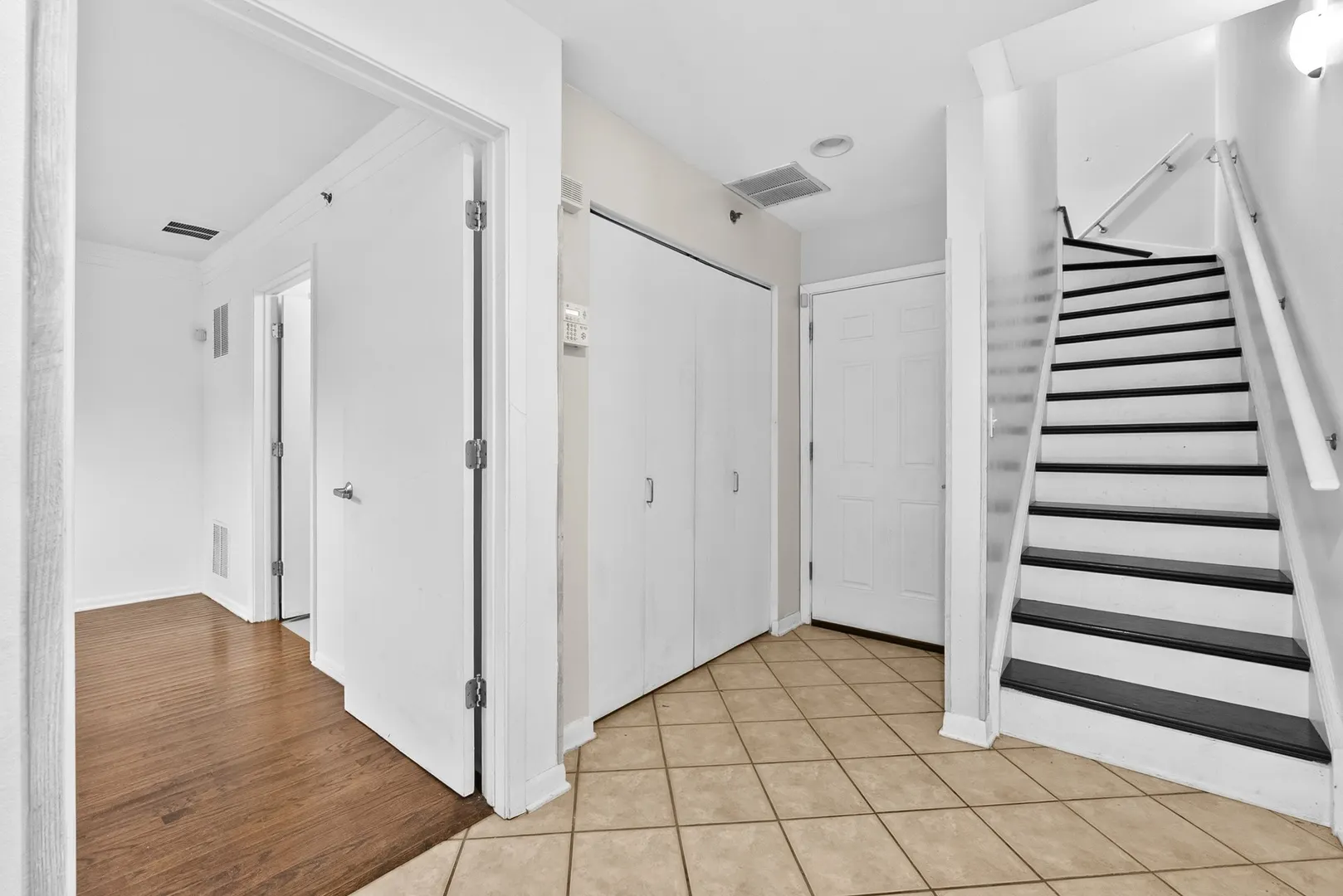 1716 E 54TH Street F IL