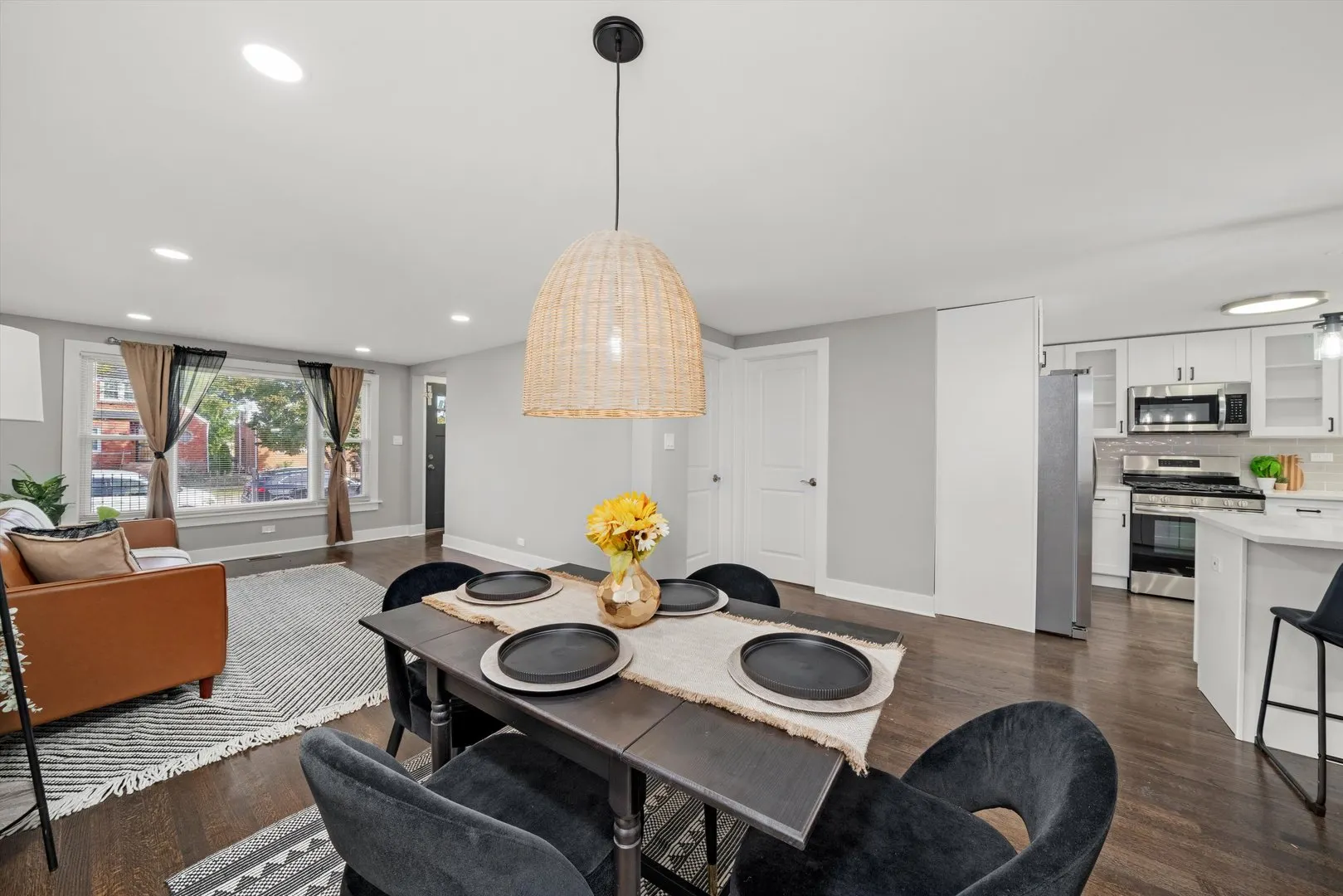 819 E 98th Place IL