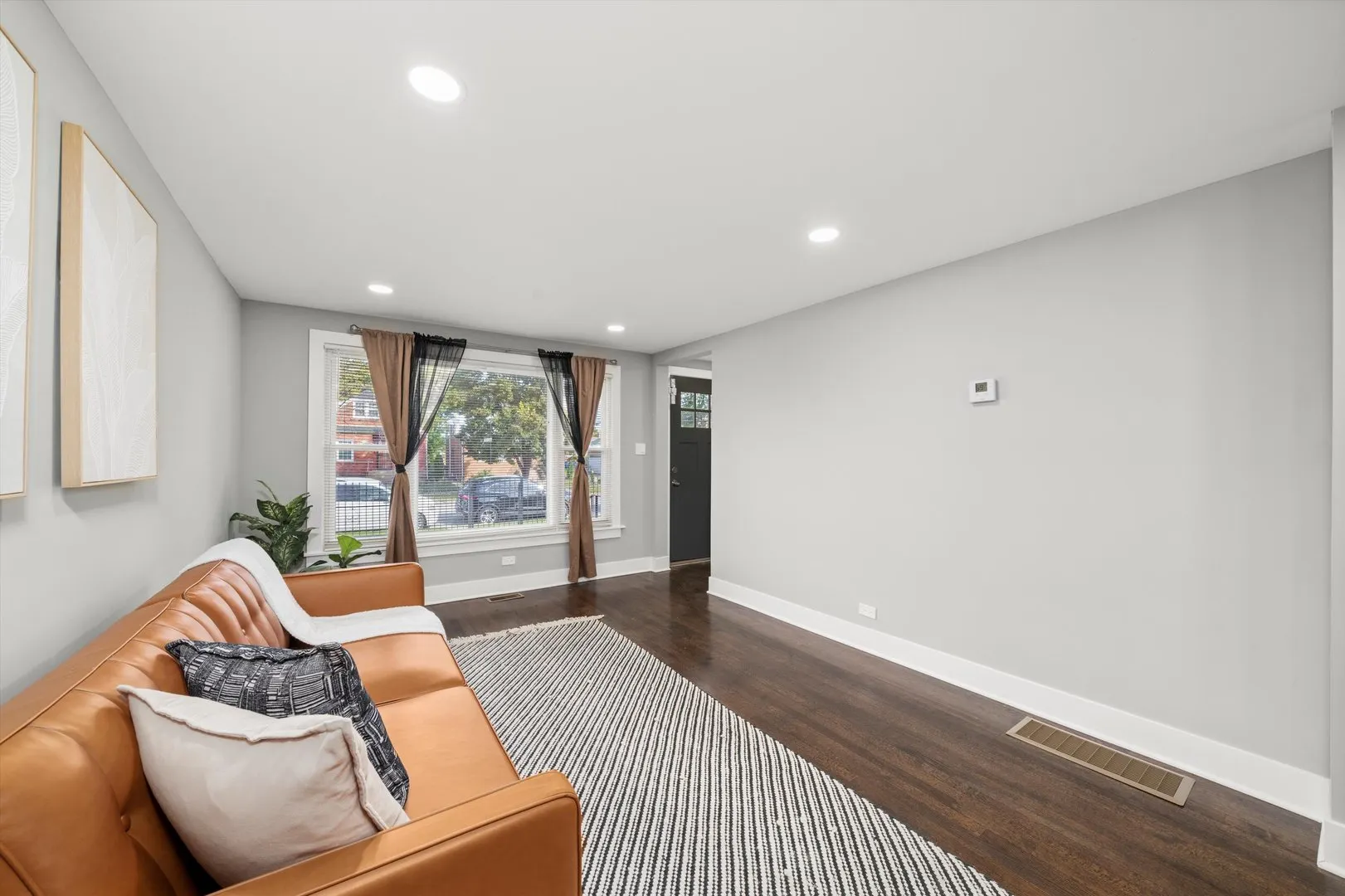 819 E 98th Place IL