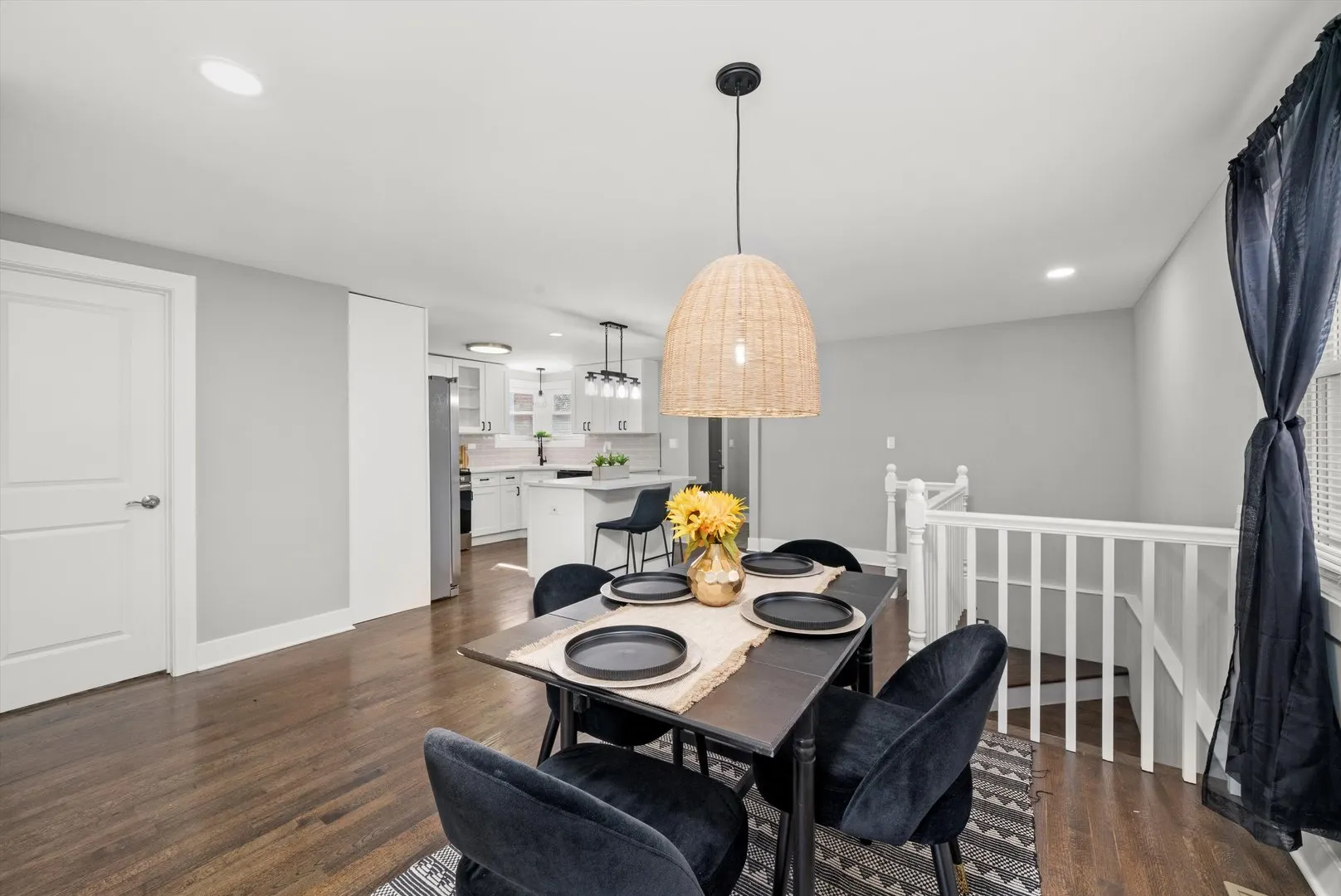 819 E 98th Place IL