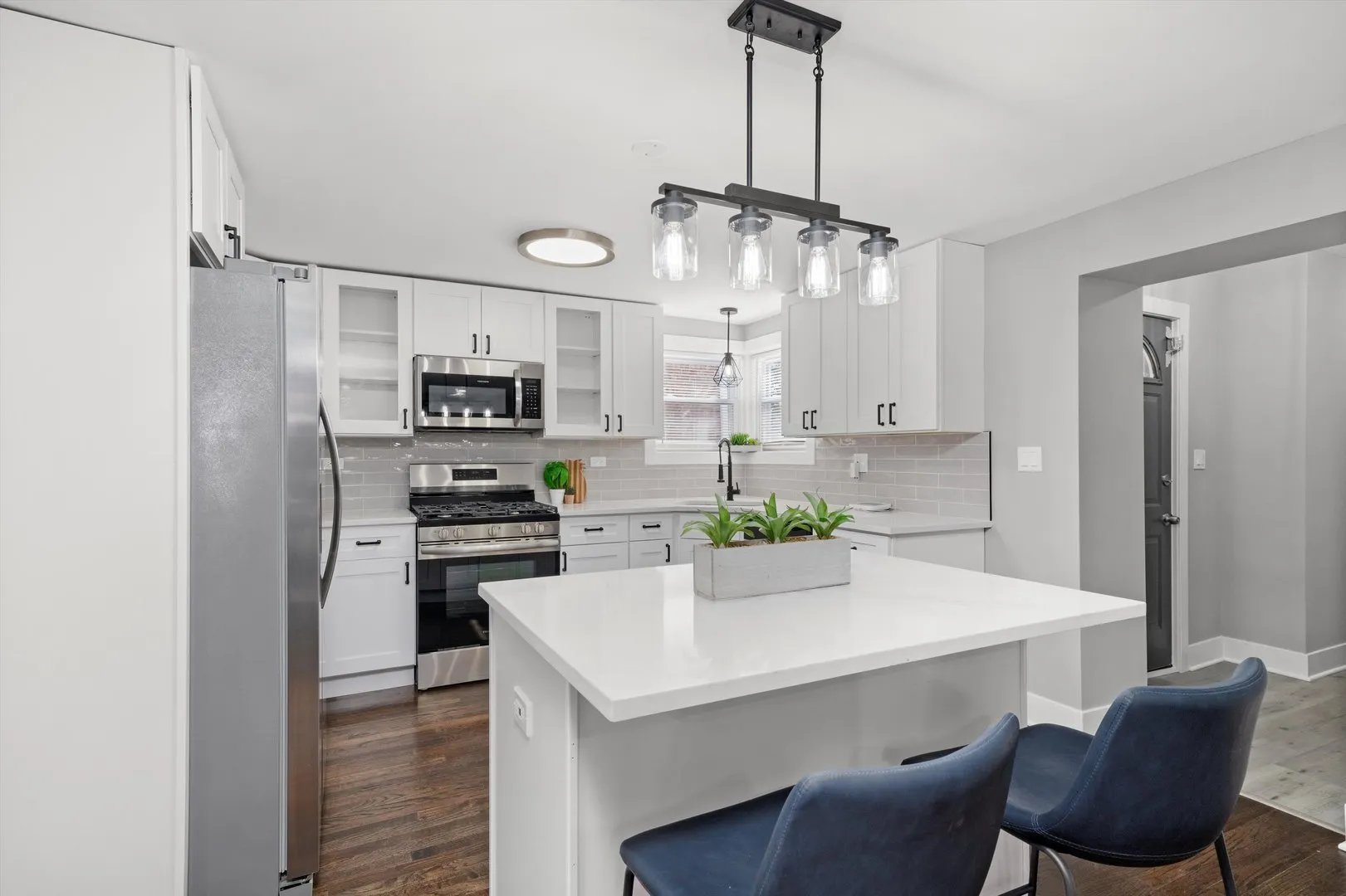 819 E 98th Place IL