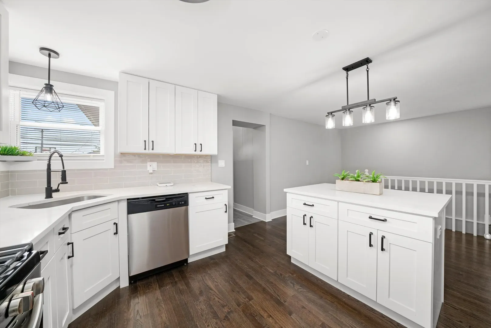 819 E 98th Place IL