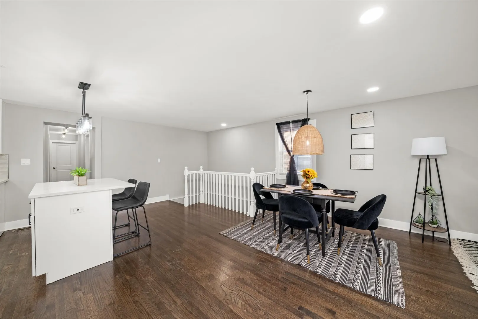 819 E 98th Place IL