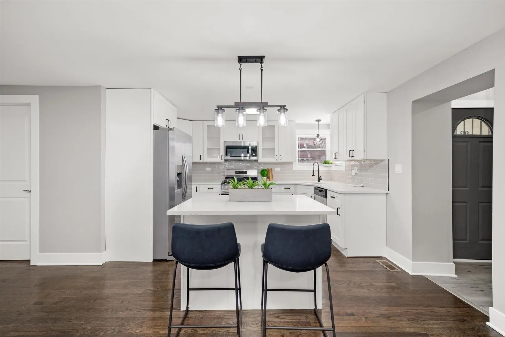 819 E 98th Place IL