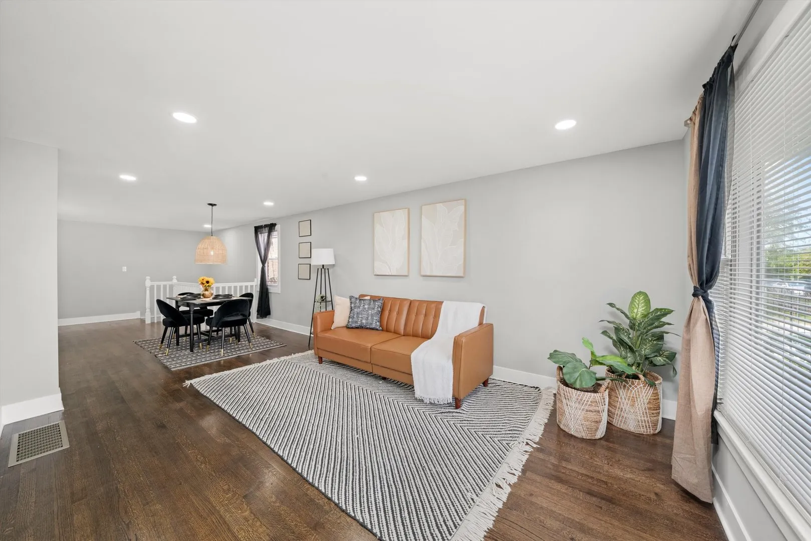 819 E 98th Place IL