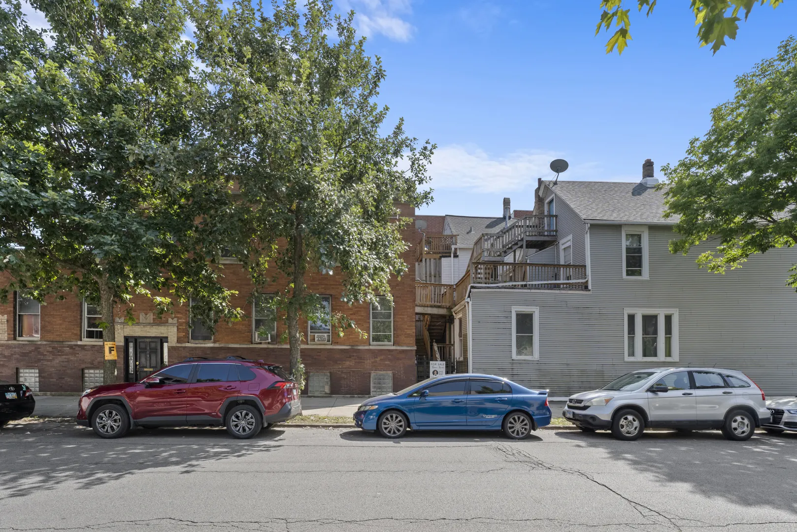 1657 N Artesian Avenue IL