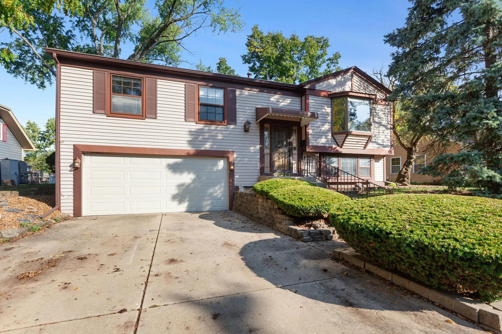 47 Old Post Road IL