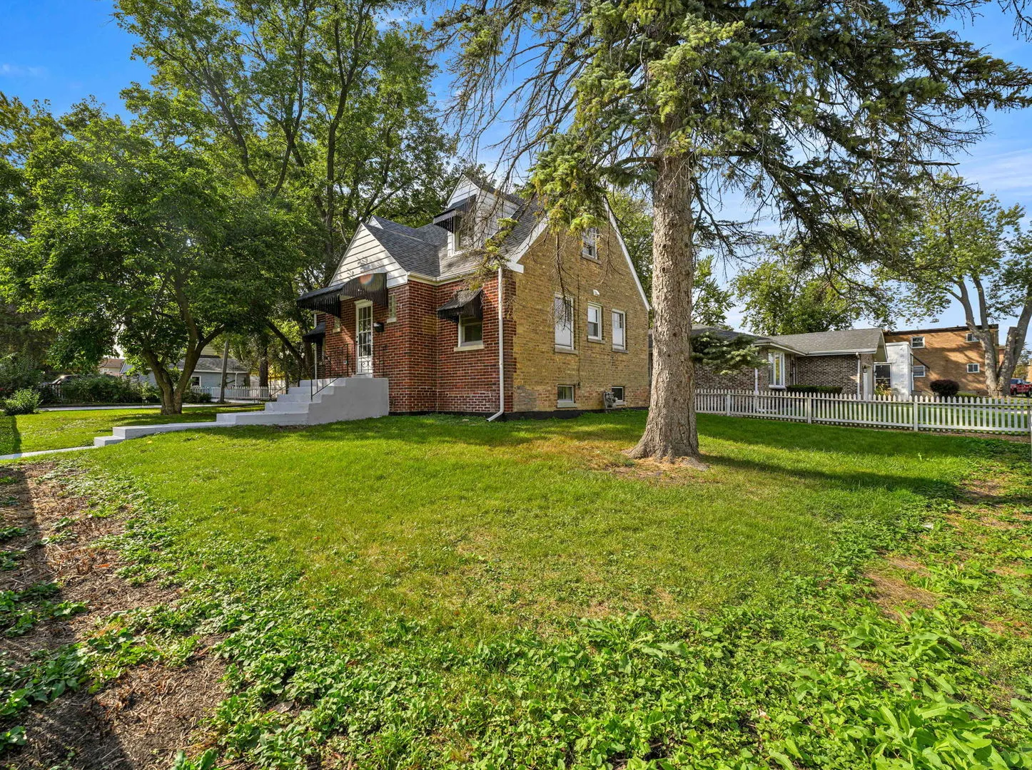 630 E End Avenue IL