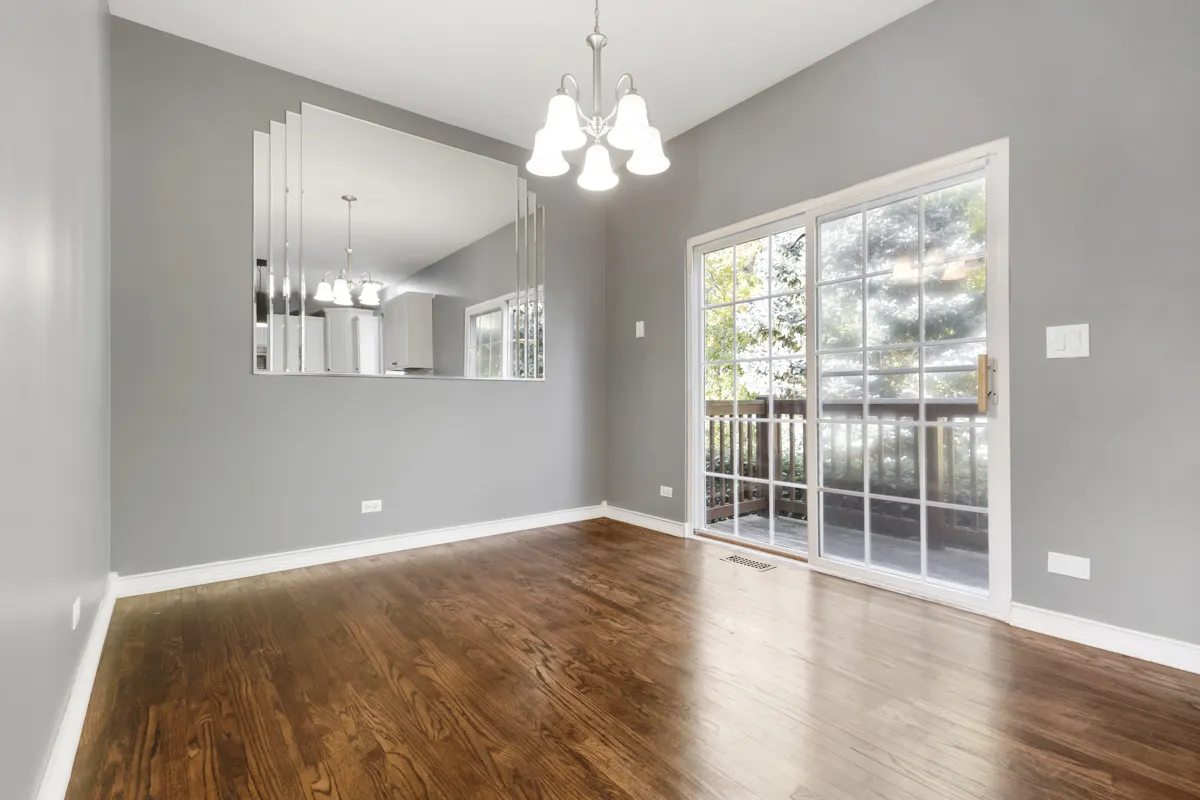 2260 Hudson Circle IL