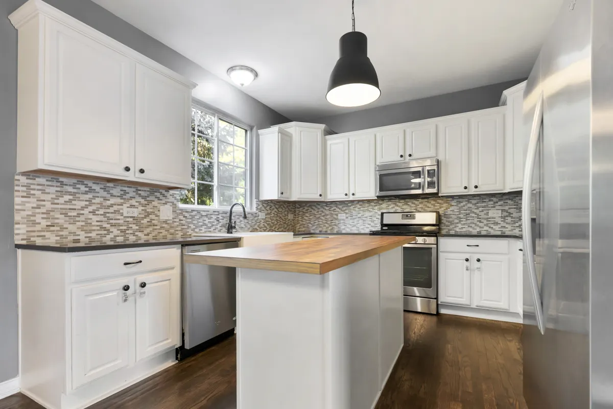 2260 Hudson Circle IL