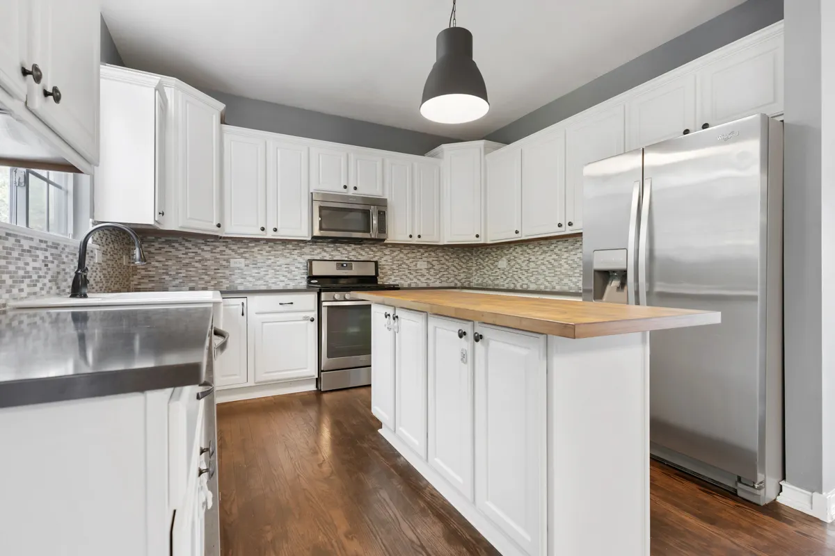 2260 Hudson Circle IL