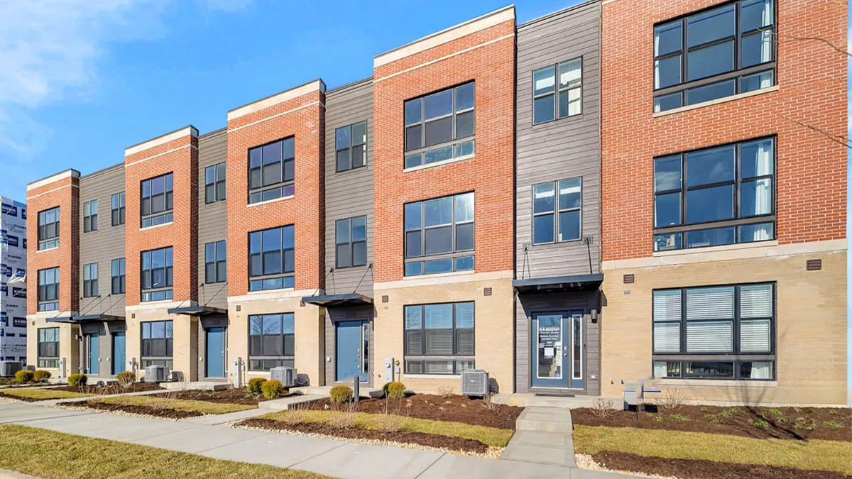 384 Summit Circle IL