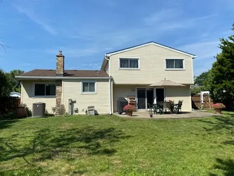 617 Newport Avenue IL