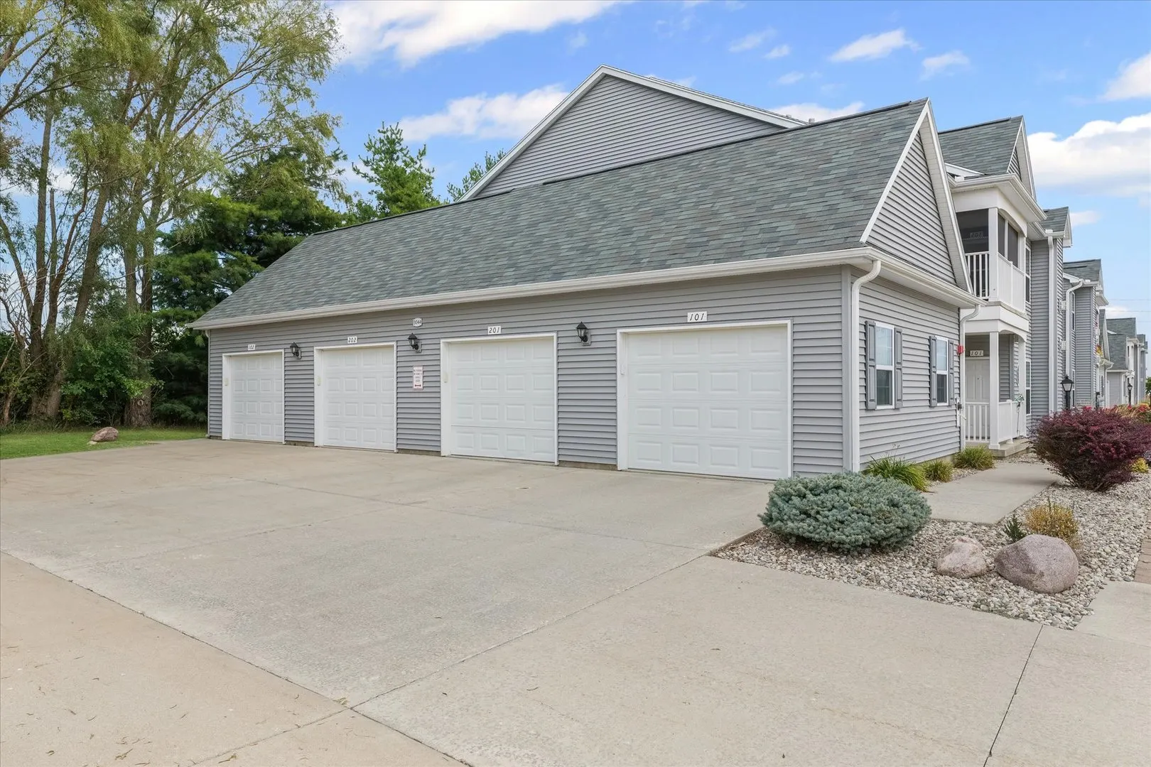 3044 Stillwater Landing 201 IL