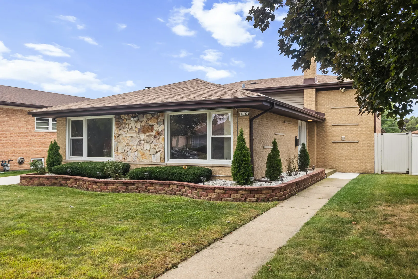 10720 Lamon Avenue IL