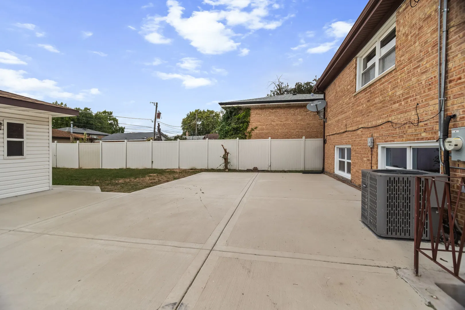 10720 Lamon Avenue IL