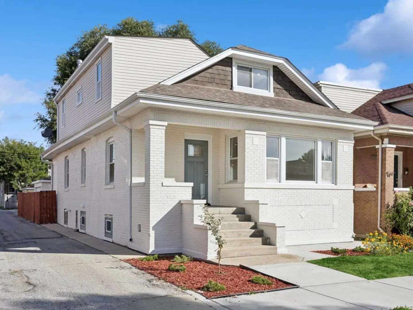5542 W Byron Street IL