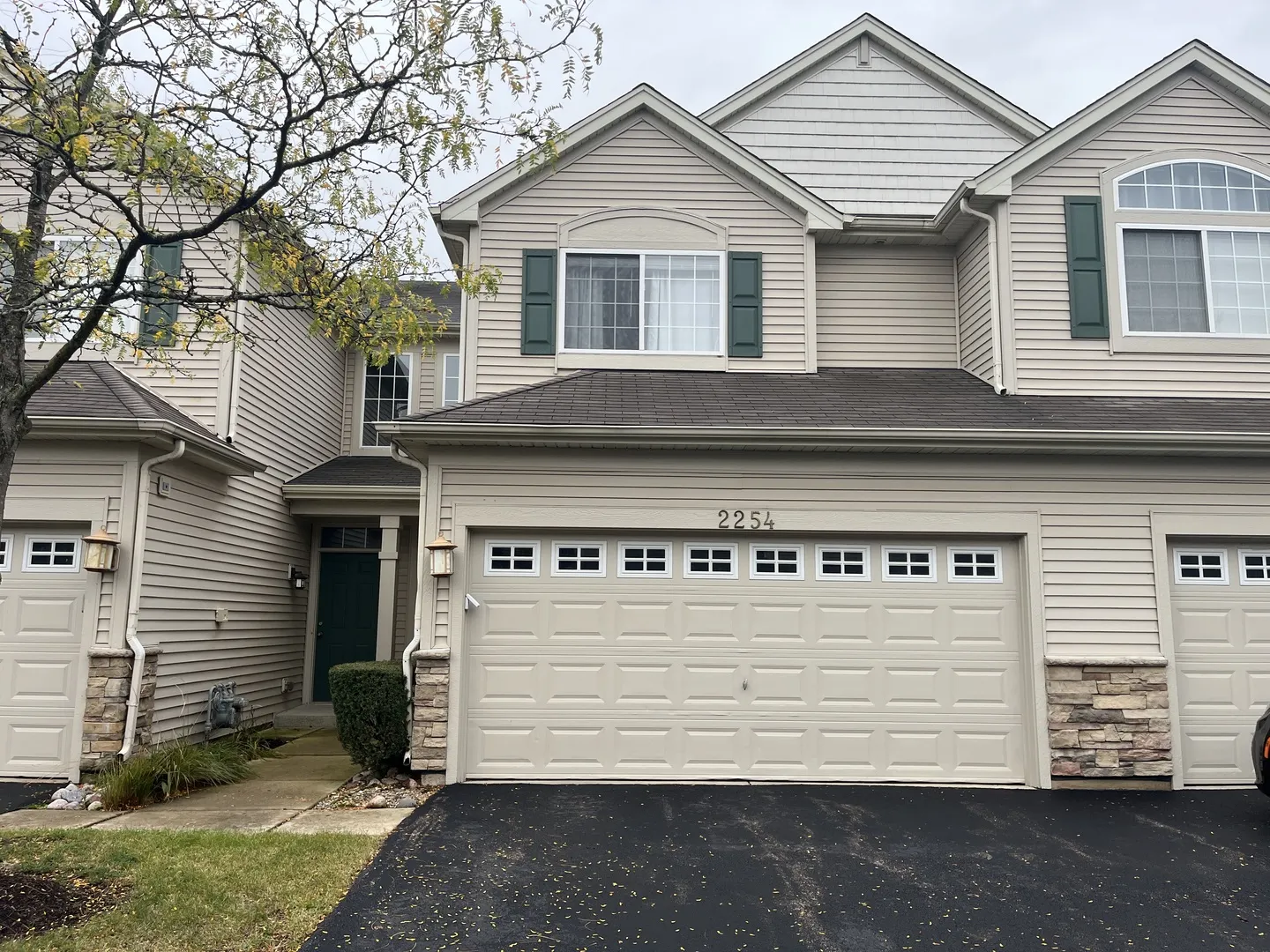 2254 Gallant Fox Circle IL