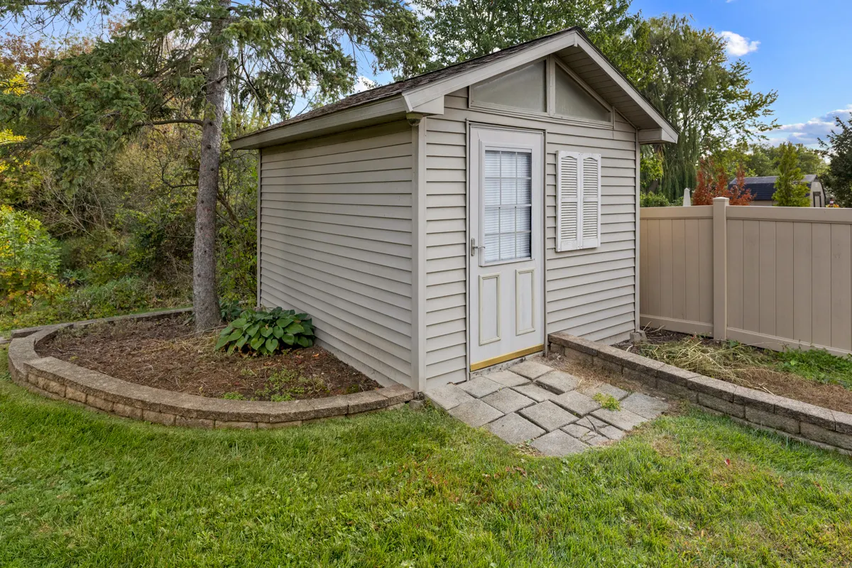 110 ESSEX Road IL