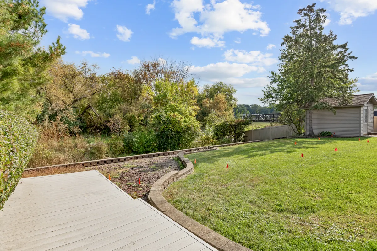 110 ESSEX Road IL