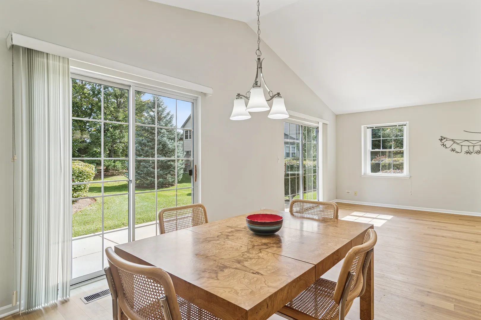 381 BENTLEY Place IL