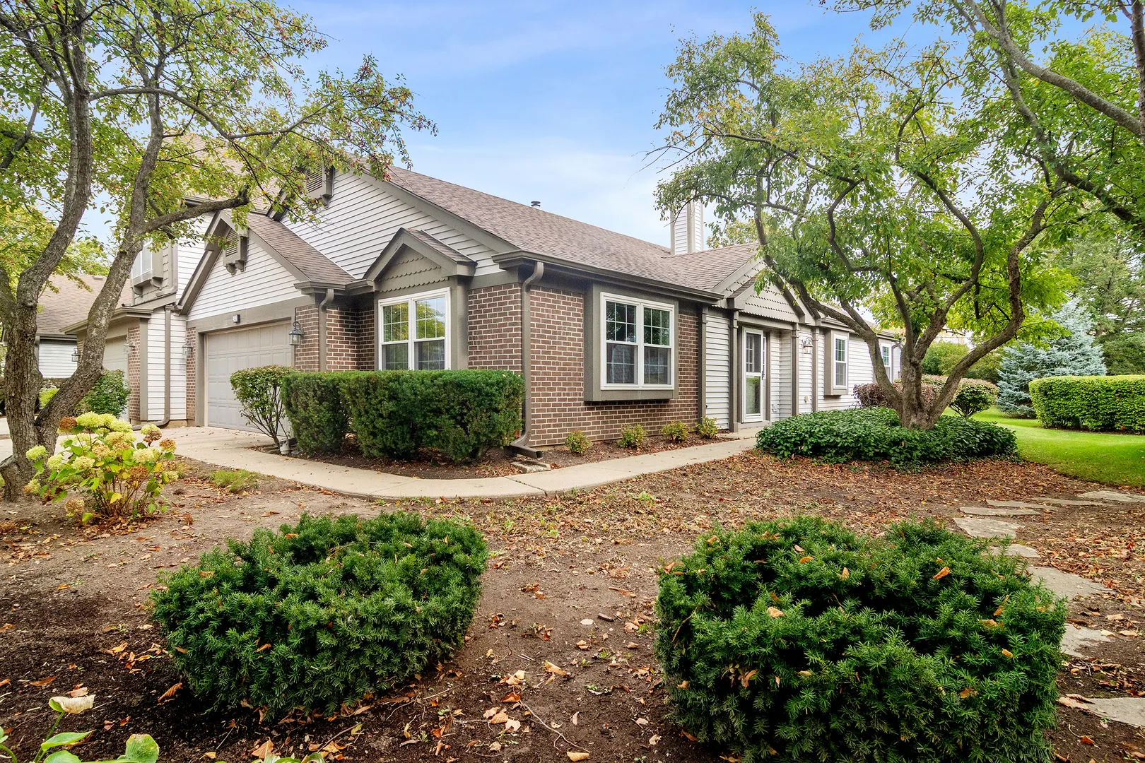 381 BENTLEY Place IL