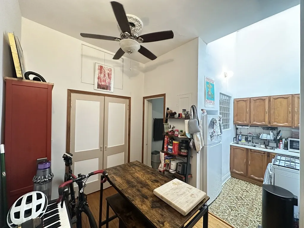 1222 W Grace Street 2C IL