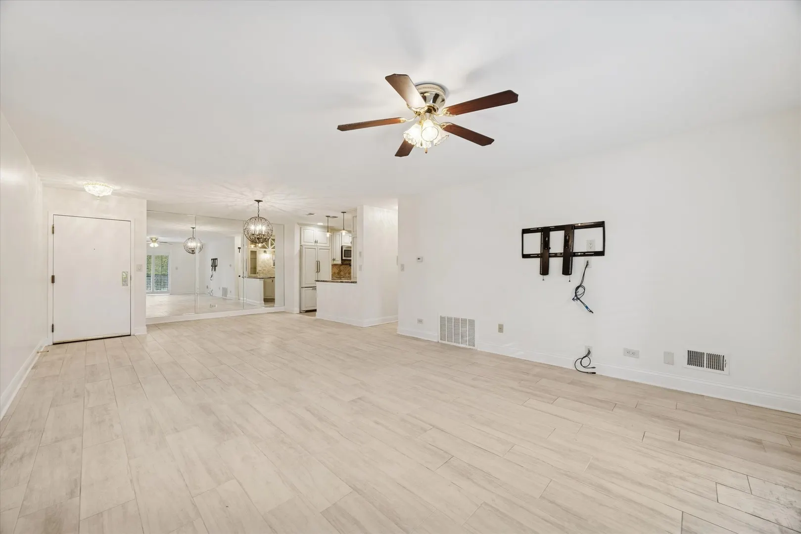 801 79TH Street 105 IL