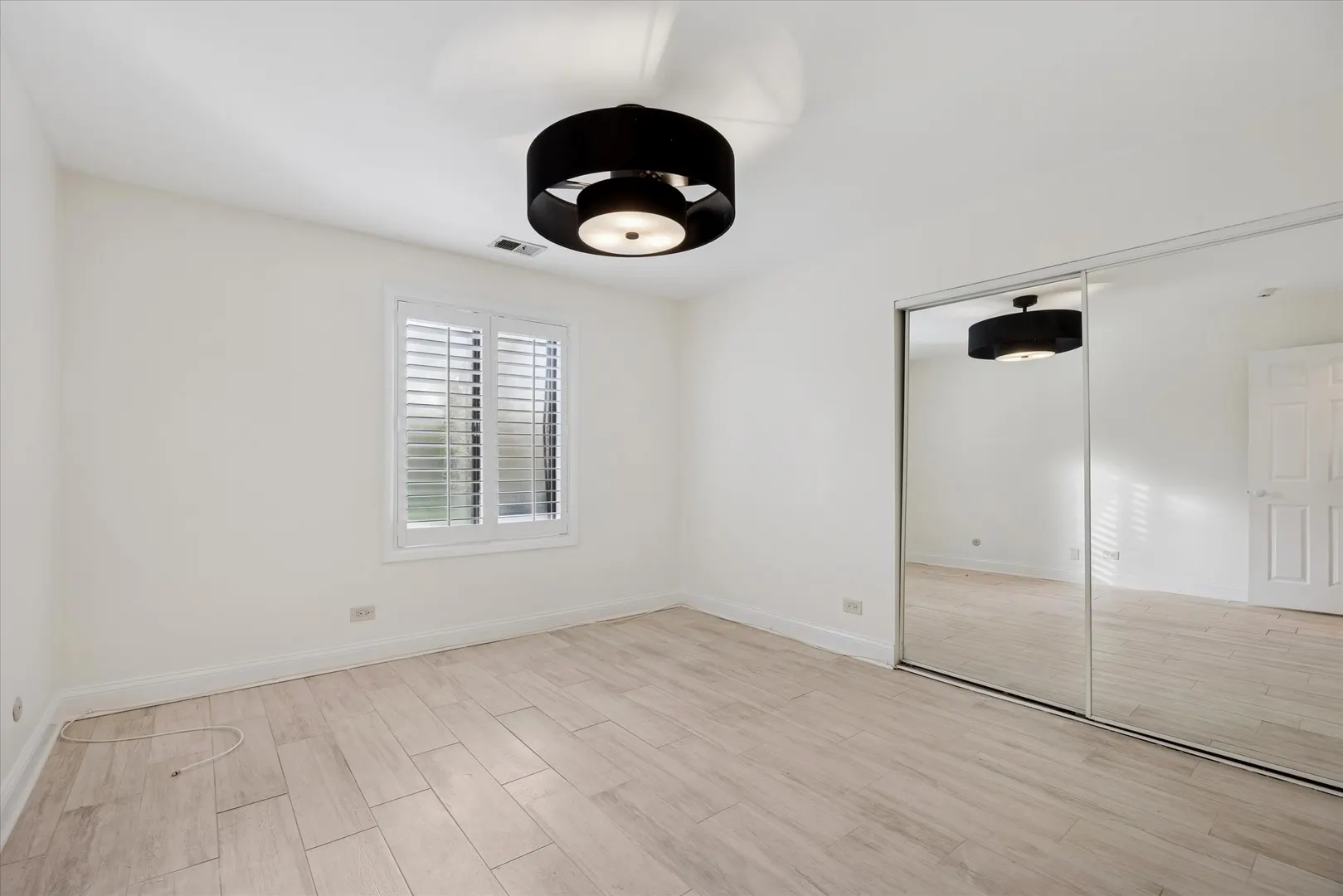 801 79TH Street 105 IL