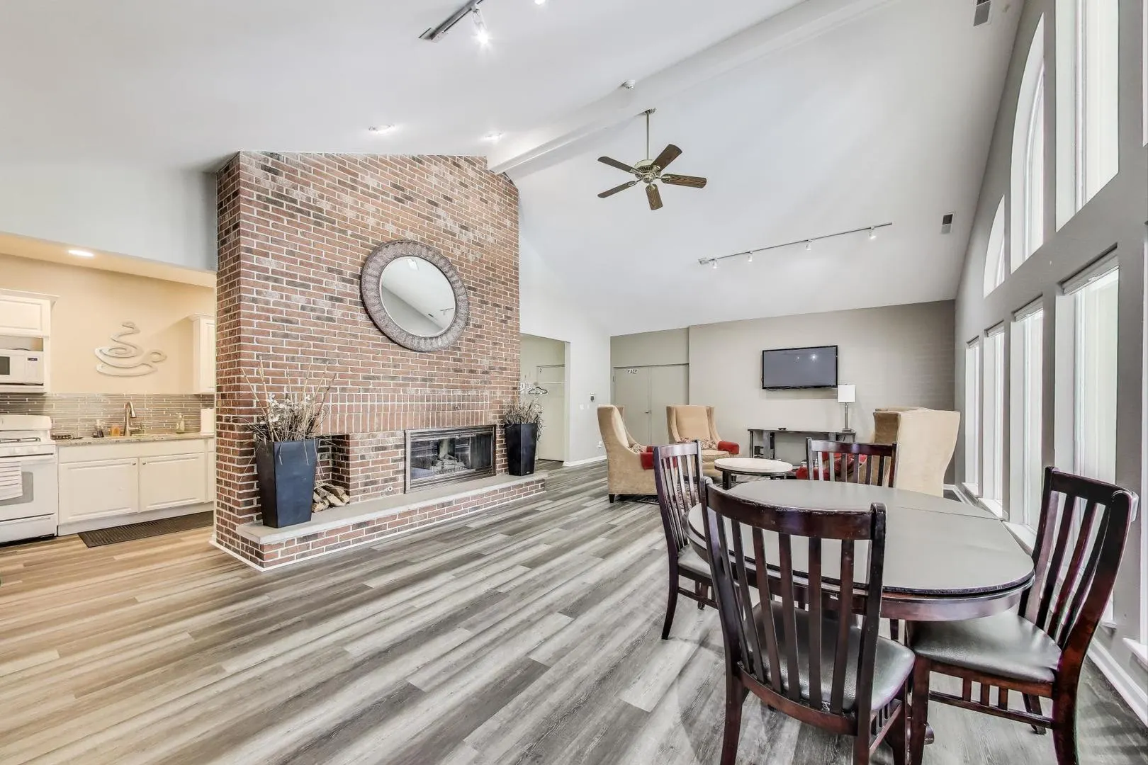 1912 N Coldspring Road IL