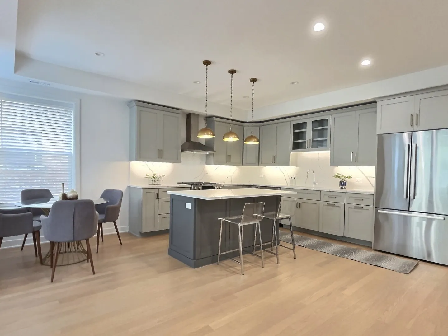 847 W Ainslie Street 1E IL