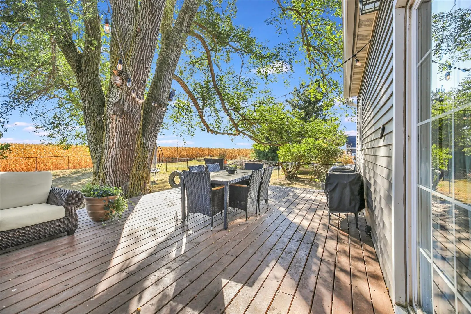 151 County Road E IL