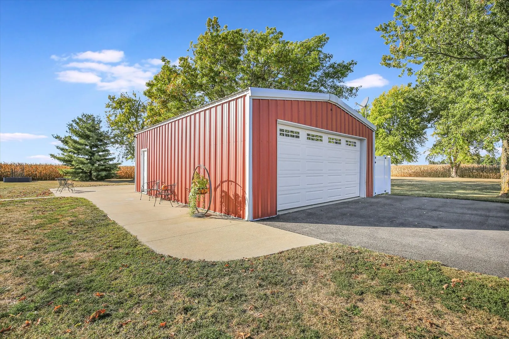 151 County Road E IL