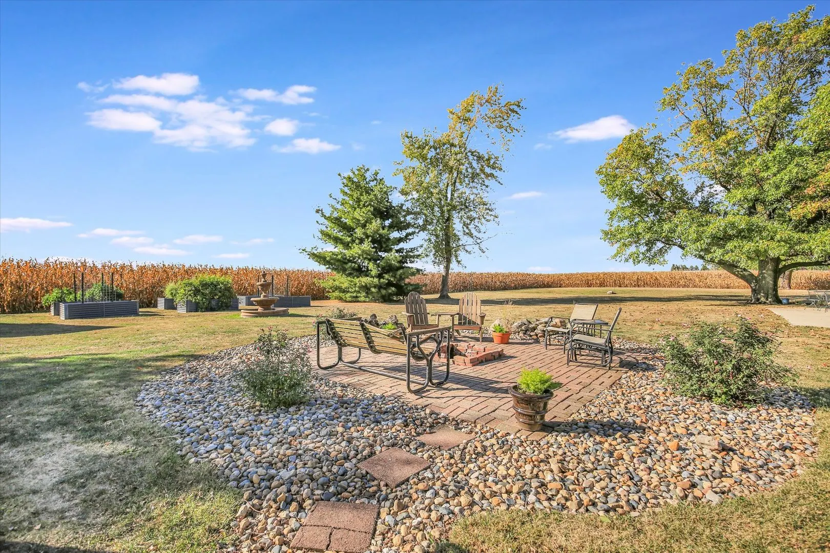 151 County Road E IL