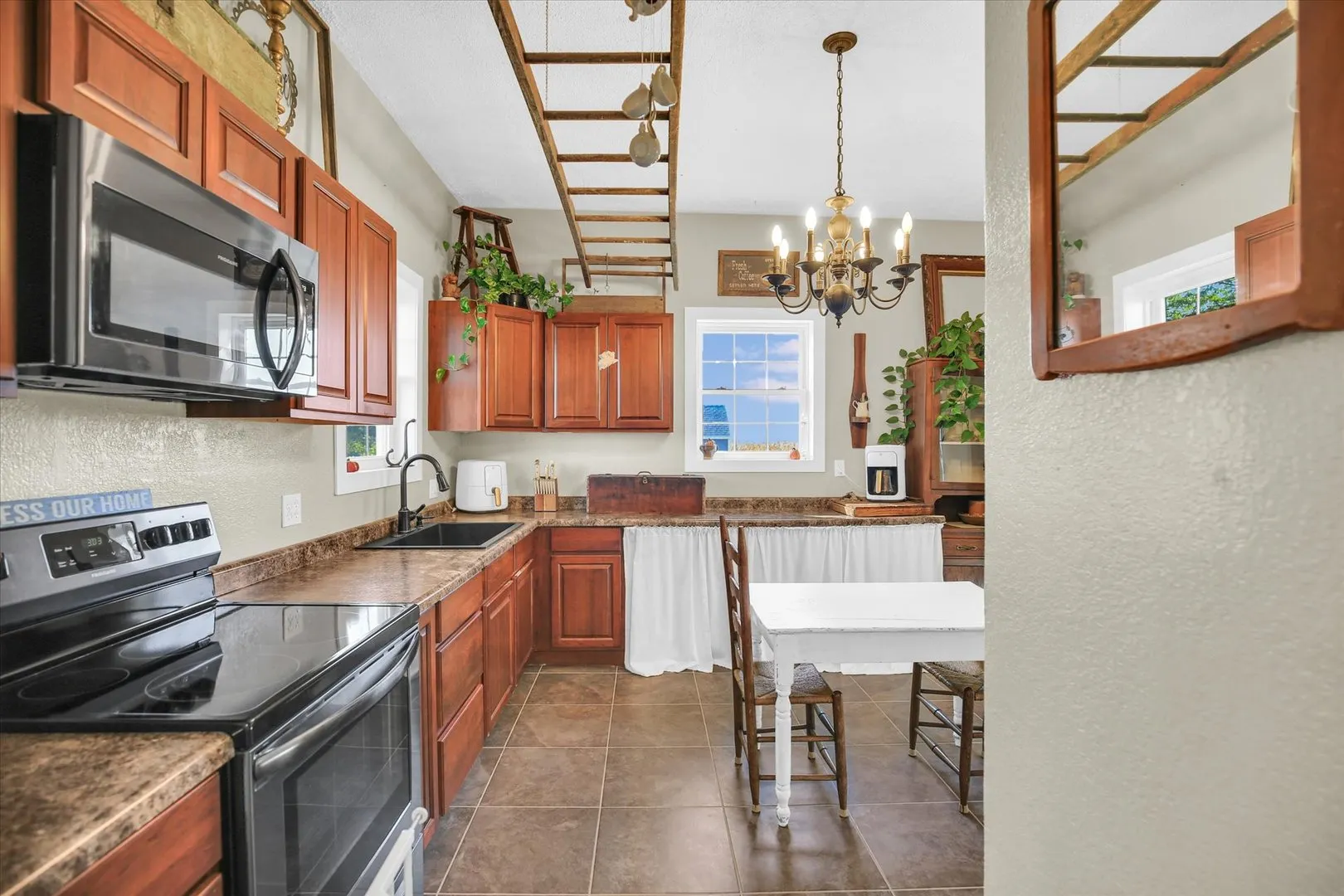 151 County Road E IL