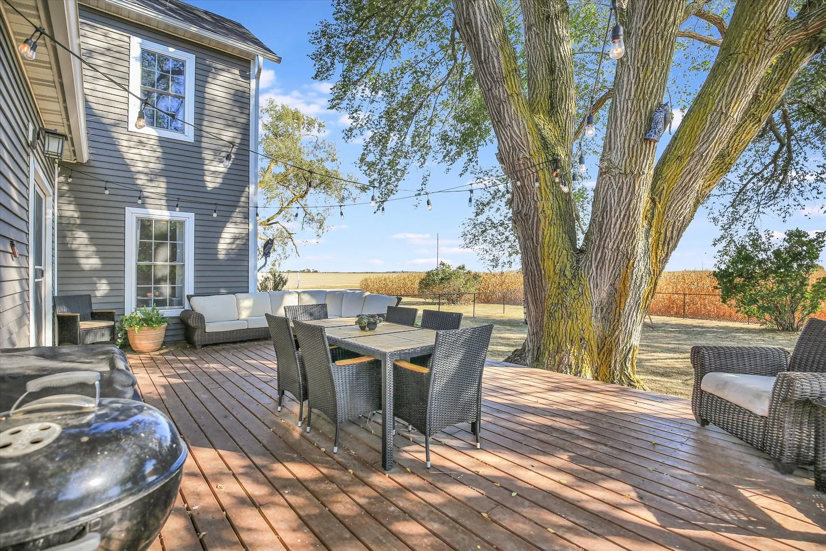 151 County Road E IL