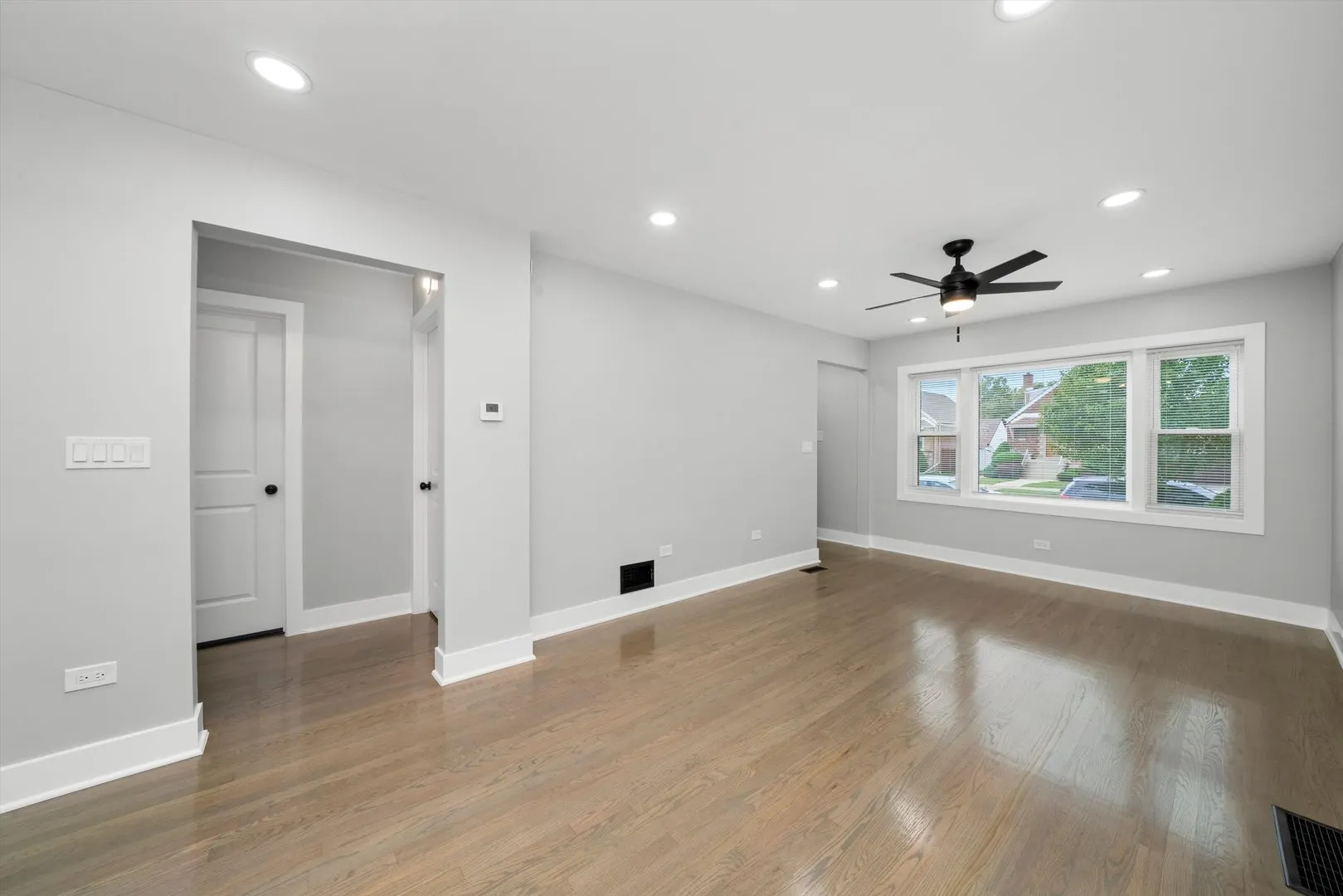 5653 S Normandy Avenue IL