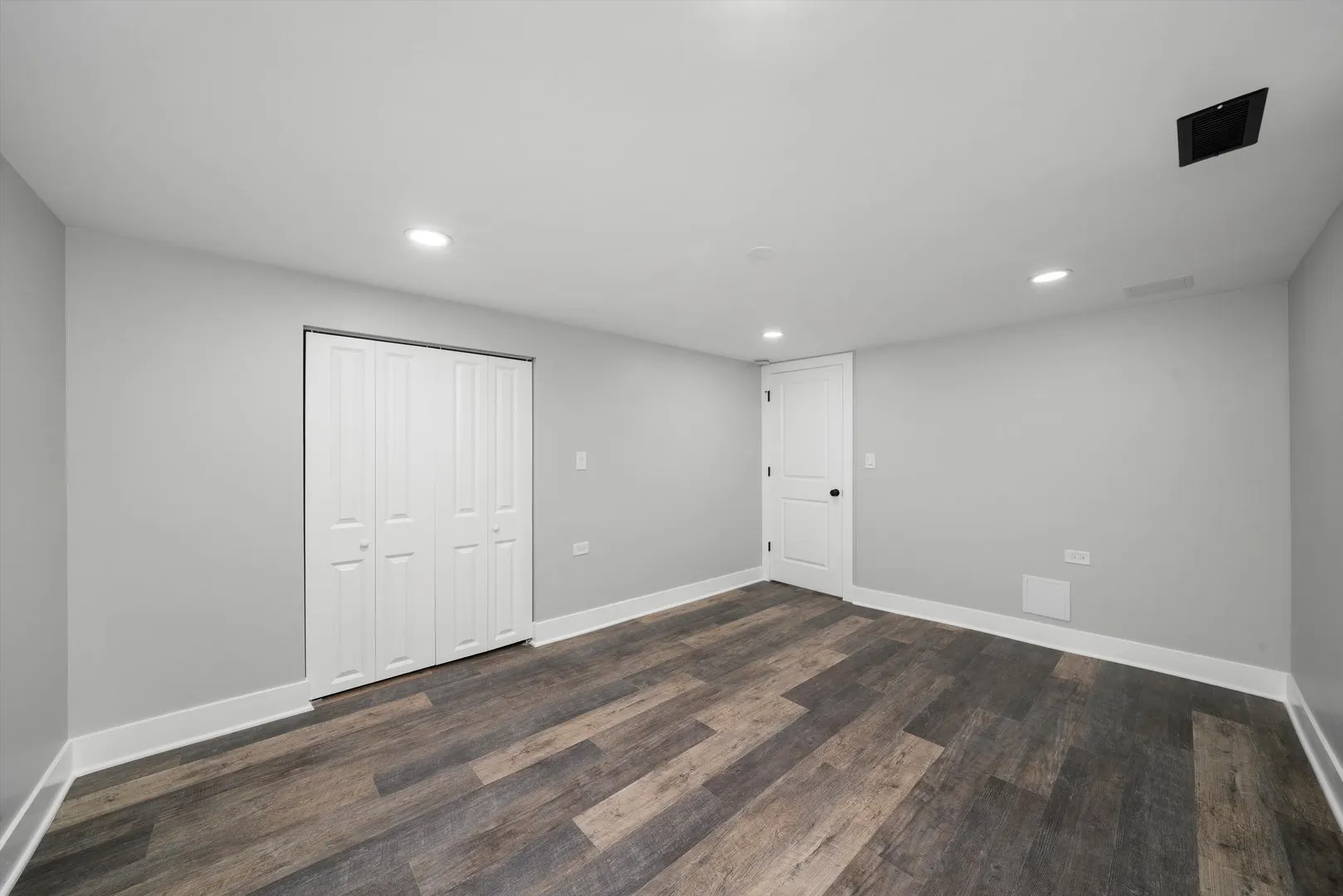 5653 S Normandy Avenue IL