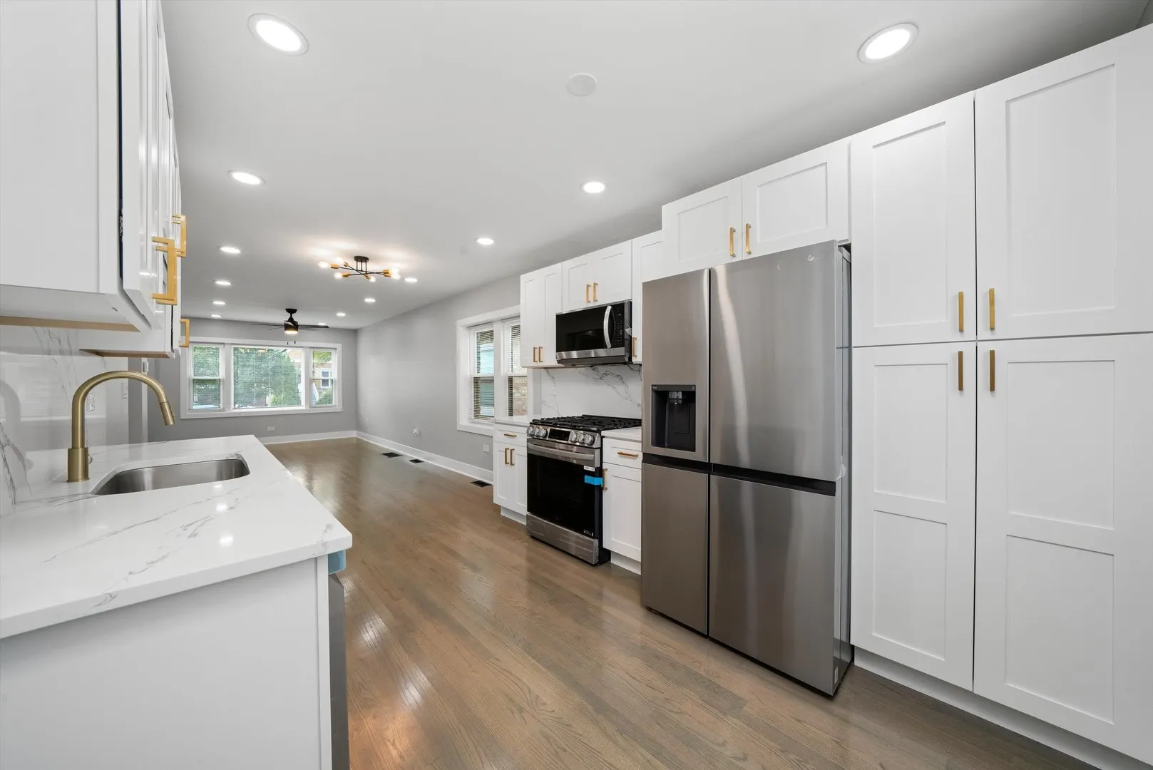 5653 S Normandy Avenue IL