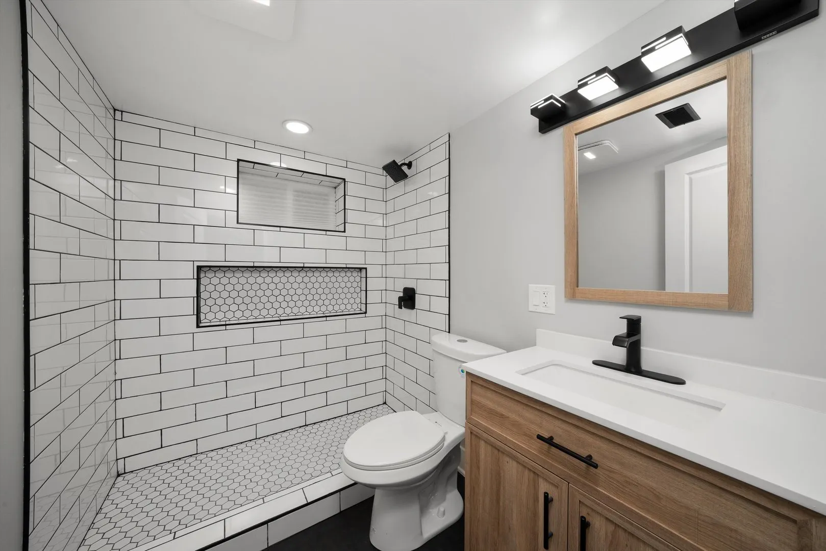 5653 S Normandy Avenue IL