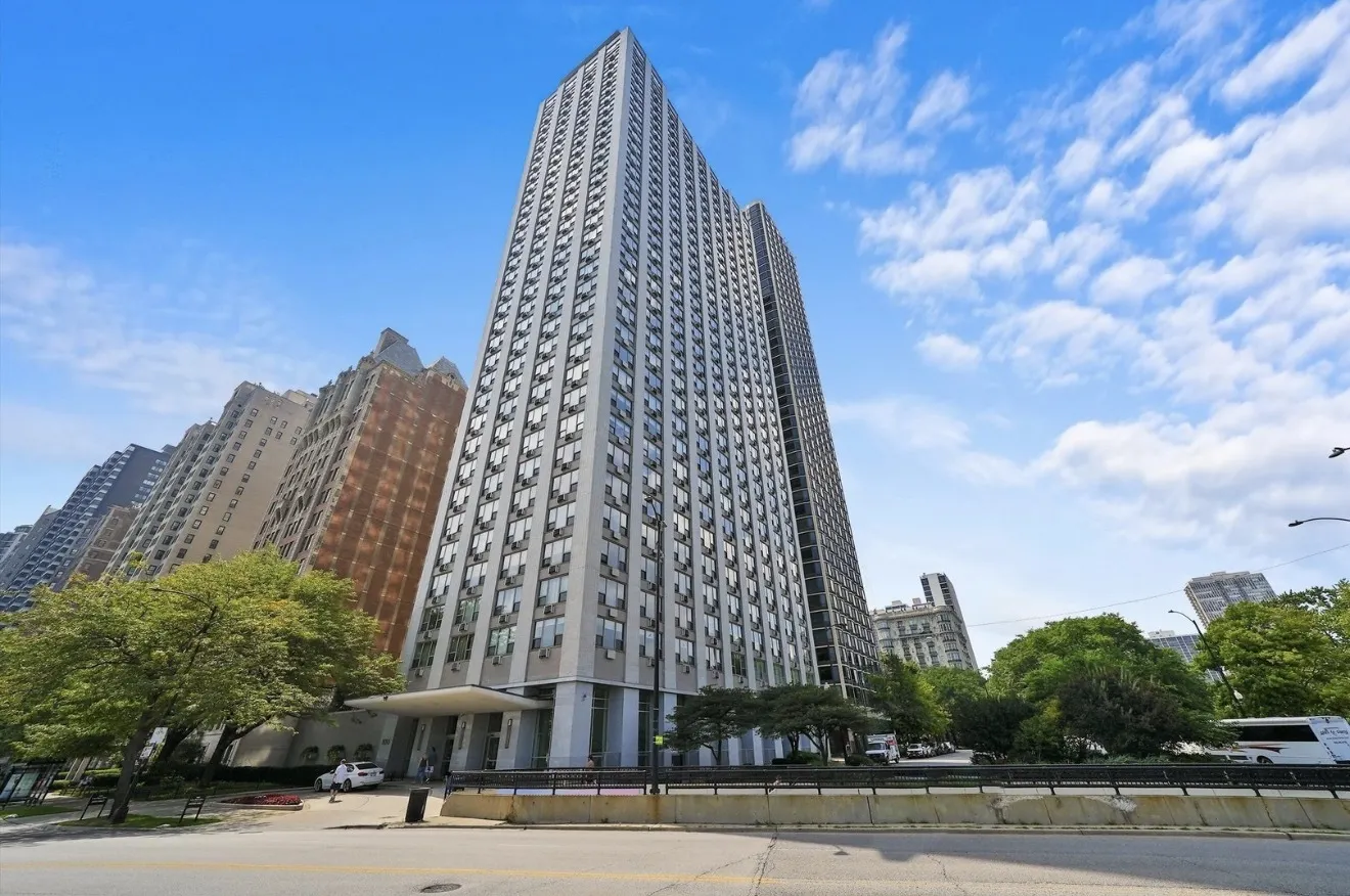 1550 N Lake Shore Drive 9F IL