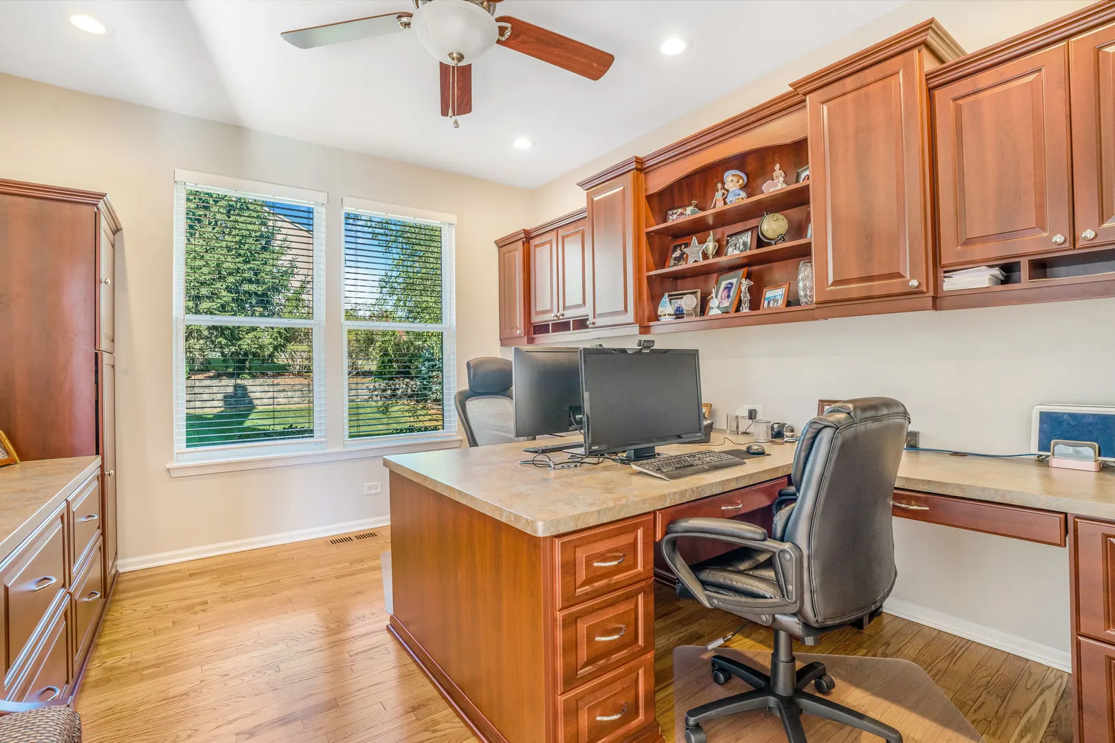 104 Cottonwood Drive IL