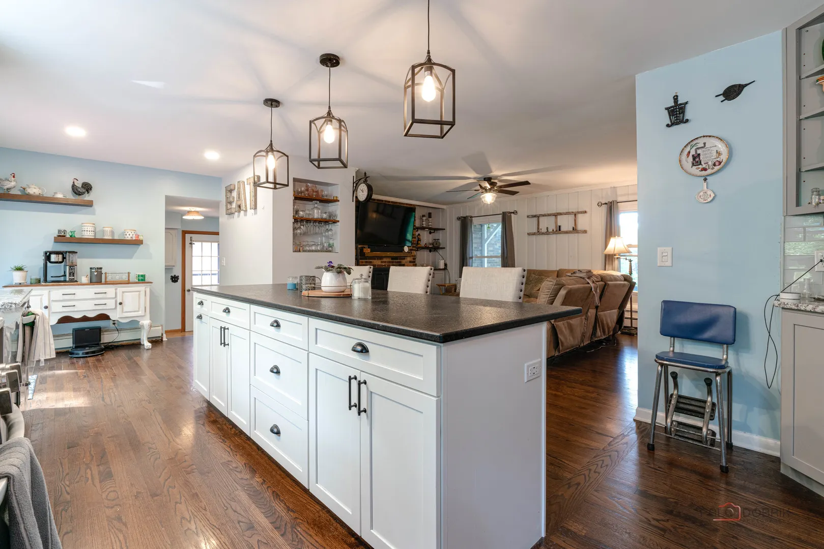 820 Black Partridge Road IL