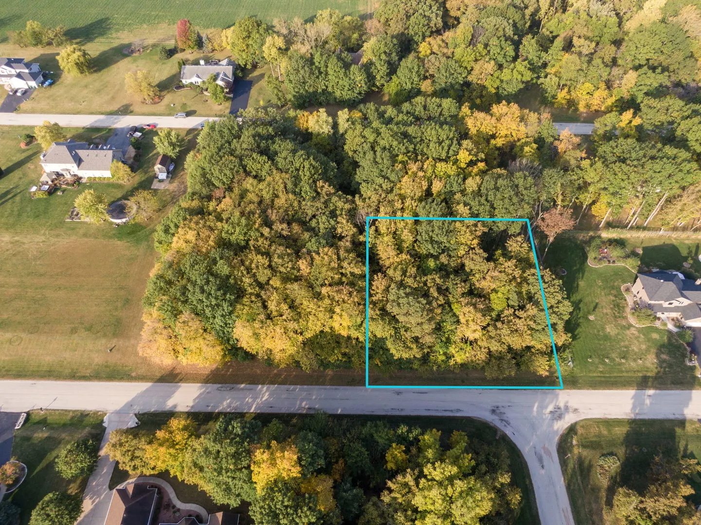 210 Hickory Lane IL