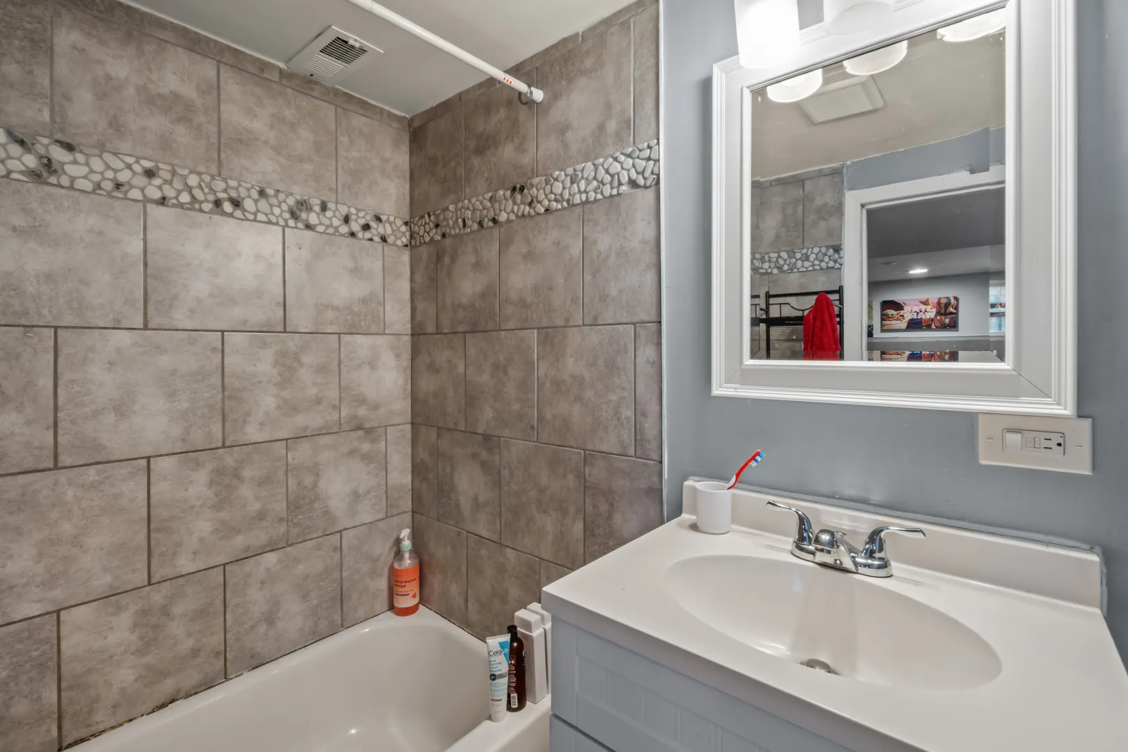 10044 S La Salle Street S IL