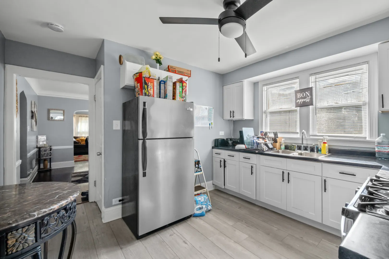 10044 S La Salle Street S IL
