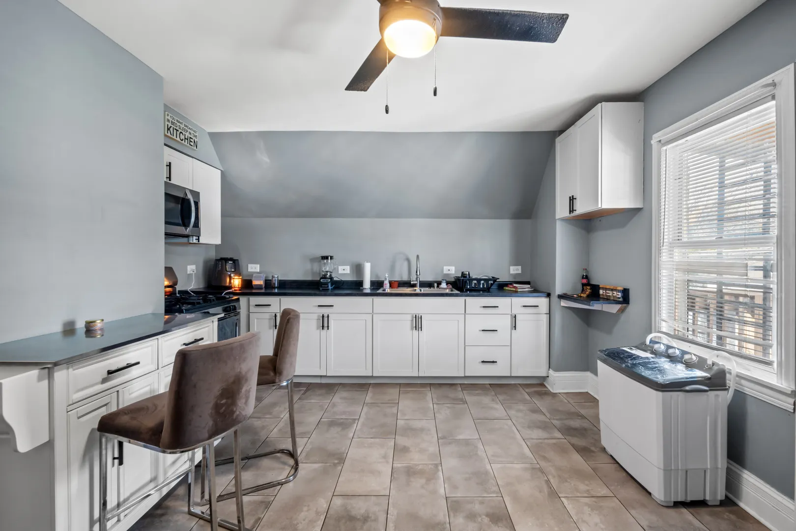 10044 S La Salle Street S IL