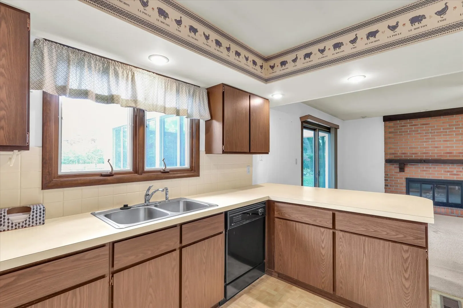 2208 Plymouth Drive IL